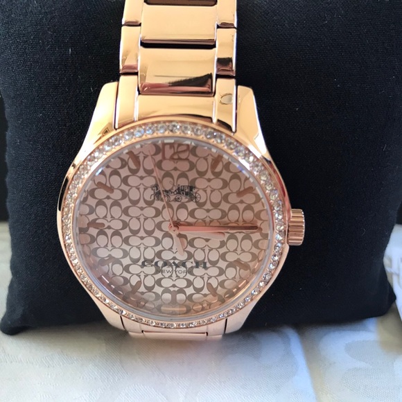 Coach Women Rose Gold Maddy watch